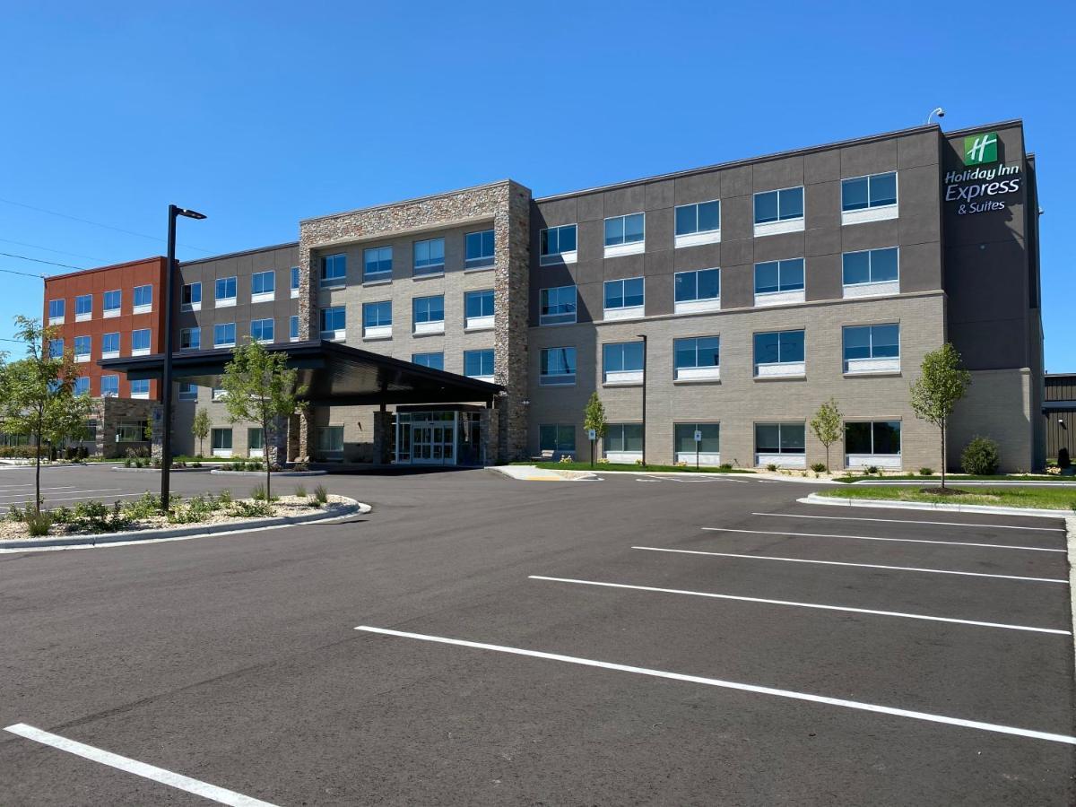 Holiday Inn Express & Suites - Madison West - Middleton By Ihg エクステリア 写真