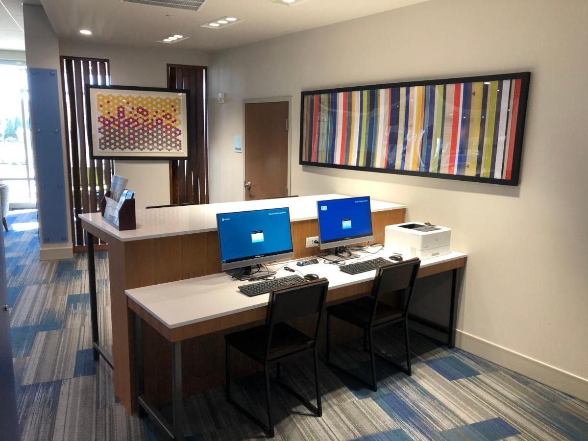 Holiday Inn Express & Suites - Madison West - Middleton By Ihg エクステリア 写真