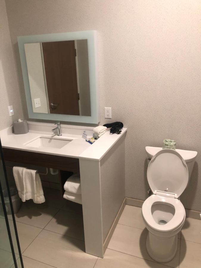 Holiday Inn Express & Suites - Madison West - Middleton By Ihg エクステリア 写真