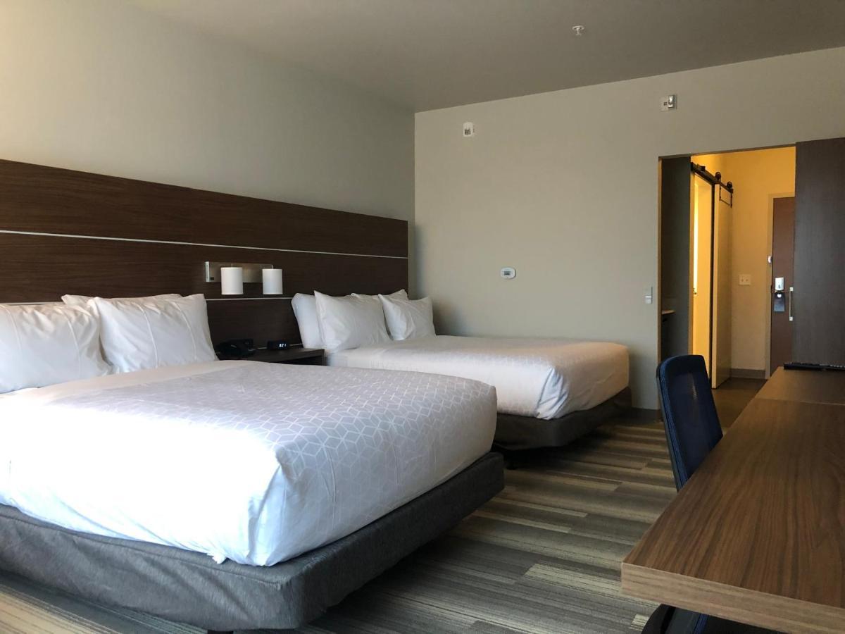 Holiday Inn Express & Suites - Madison West - Middleton By Ihg エクステリア 写真