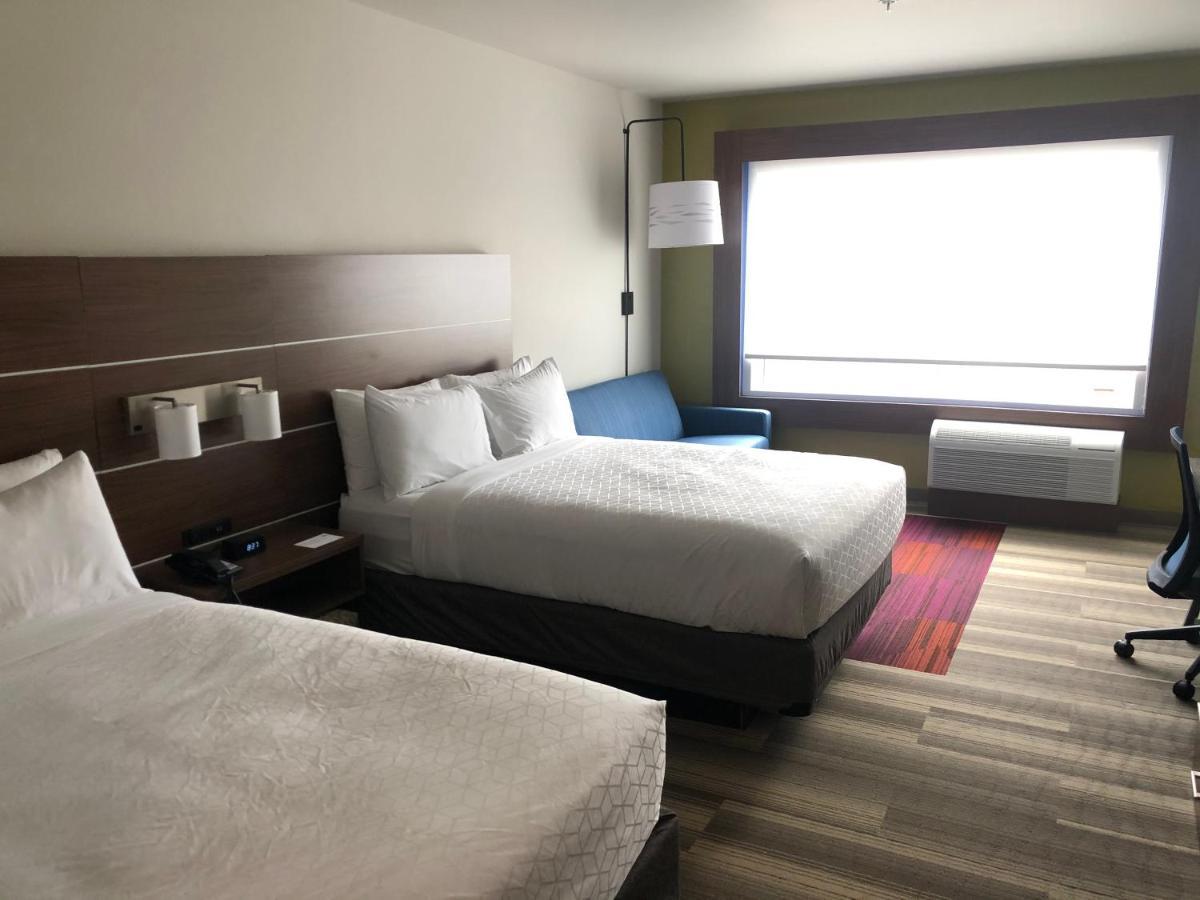 Holiday Inn Express & Suites - Madison West - Middleton By Ihg エクステリア 写真
