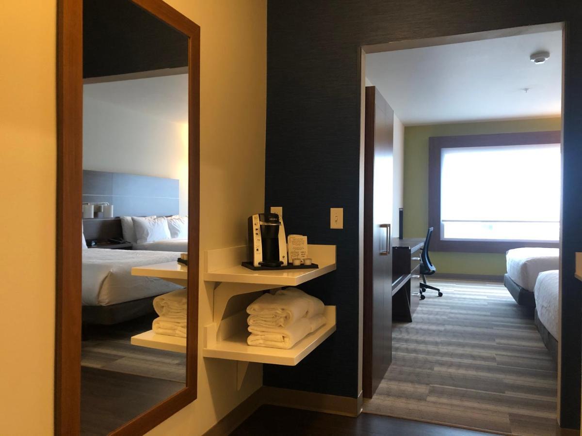 Holiday Inn Express & Suites - Madison West - Middleton By Ihg エクステリア 写真