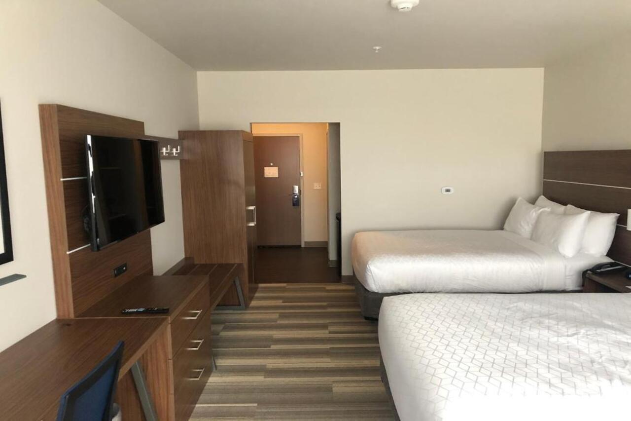 Holiday Inn Express & Suites - Madison West - Middleton By Ihg エクステリア 写真