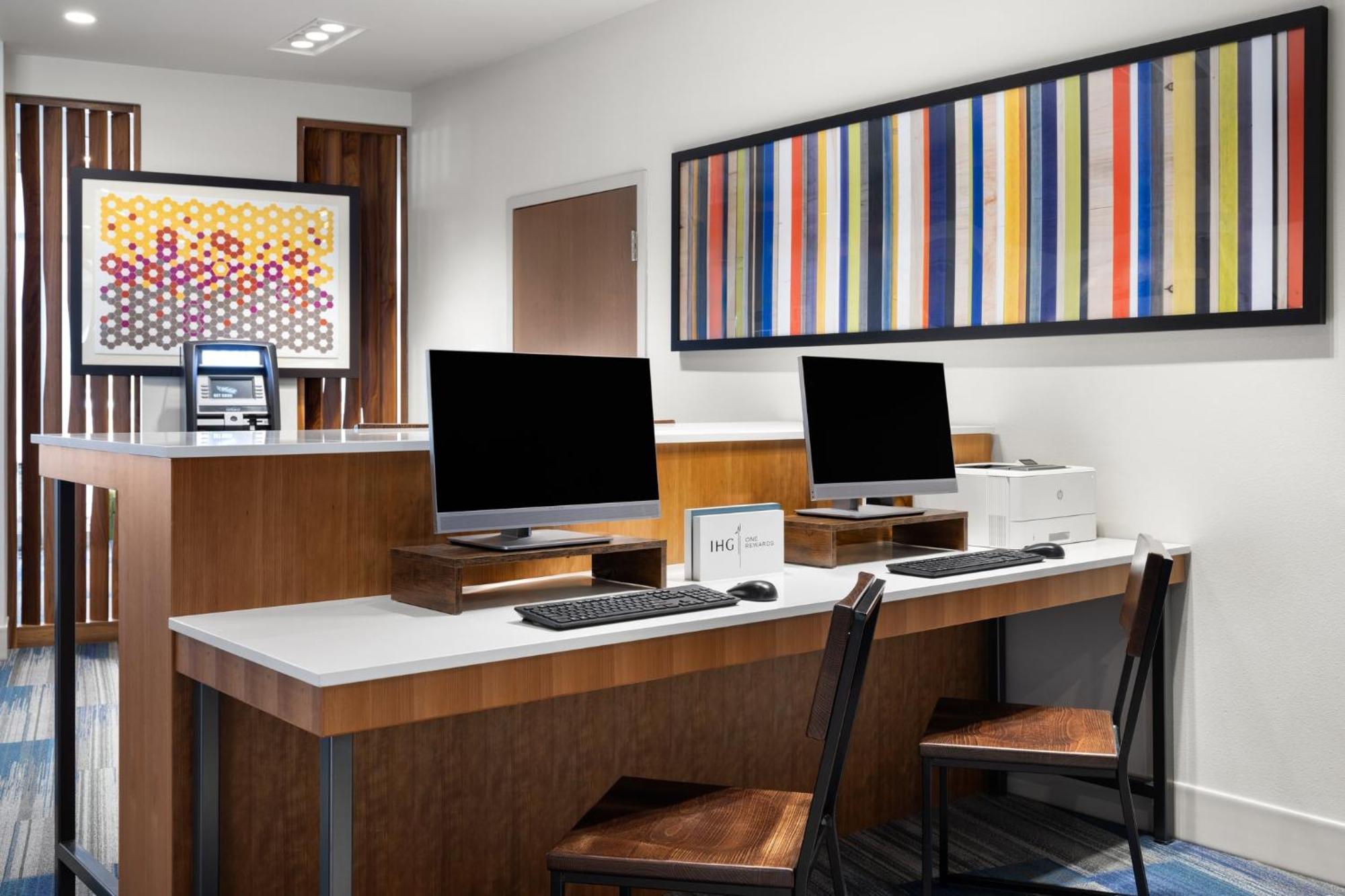 Holiday Inn Express & Suites - Madison West - Middleton By Ihg エクステリア 写真
