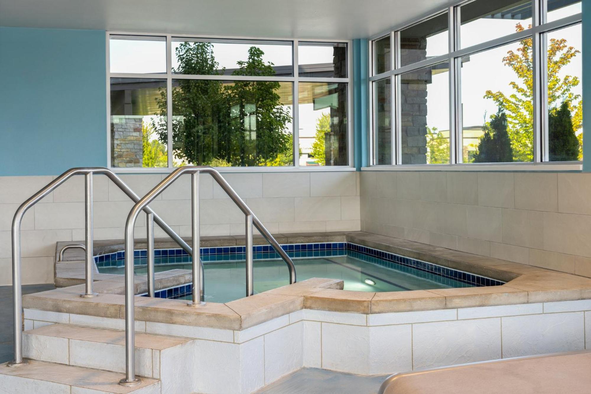 Holiday Inn Express & Suites - Madison West - Middleton By Ihg エクステリア 写真