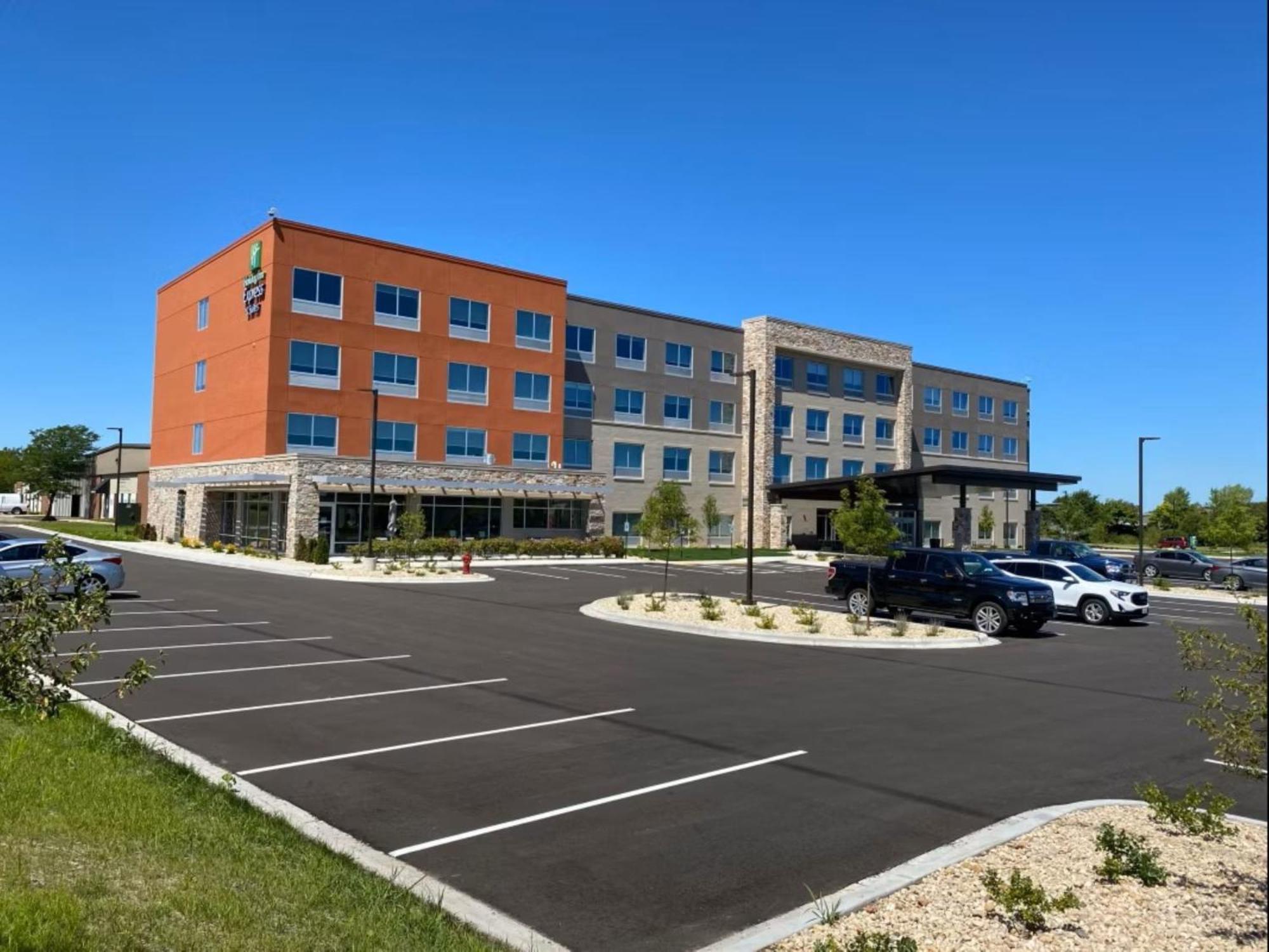 Holiday Inn Express & Suites - Madison West - Middleton By Ihg エクステリア 写真