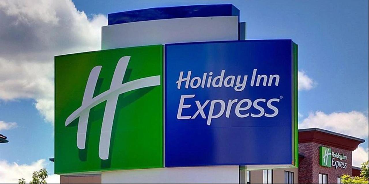 Holiday Inn Express & Suites - Madison West - Middleton By Ihg エクステリア 写真